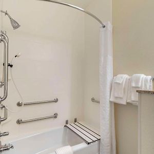Suite Two Double Beds Accessible or Non-Smoking